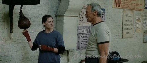 トレーニングをするマギー