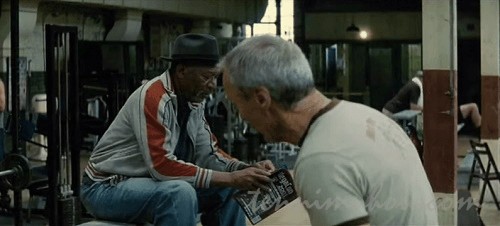 ジムで話すフランキーとエディ